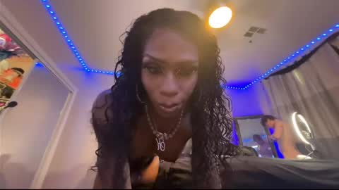 luvvlee online show from 09-15-25, 11:49