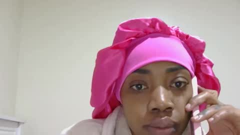 Snapshot of luvvroyale chatting on 11-11-25, 07:14 luvvRoyale online show from 11-11-25, 07:14