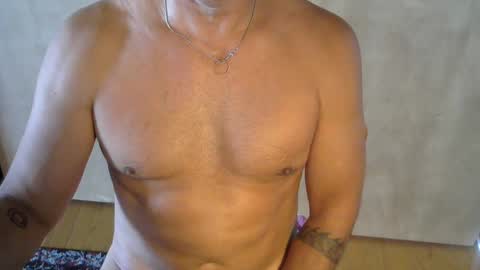 Snapshot of luvzjerkingoff chatting on 09-17-25, 08:43 luvzjerkingoff online show from 09-17-25, 08:43