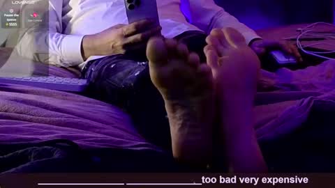 Snapshot of lux_dei chatting on 12-25-24, 01:20 Im a - CAMGUY YOU LIKE to FUCK online show from 12-25-24, 01:20