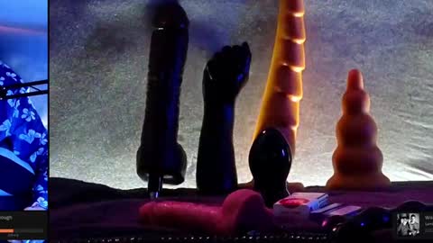 Snapshot of lux_dei chatting on 01-19-25, 12:49 Im a - CAMGUY YOU LIKE to FUCK online show from 01-19-25, 12:49