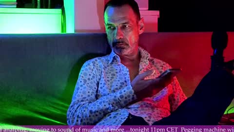 Snapshot of lux_dei chatting on 01-23-25, 09:29 Im a - CAMGUY YOU LIKE to FUCK online show from 01-23-25, 09:29