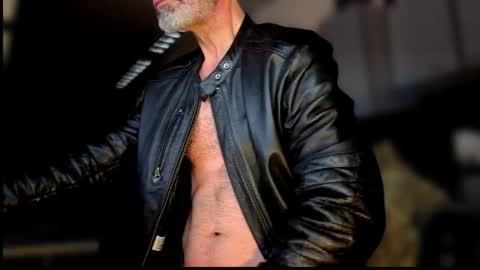 Snapshot of lux_dei chatting on 11-19-25, 11:05 Im a - CAMGUY YOU LIKE to FUCK online show from 11-19-25, 11:05