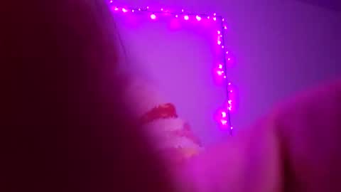 Snapshot of lux_lover69 chatting on 11-17-25, 01:44 lux_lover69 online show from 11-17-25, 01:44