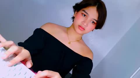 queen lux online show from 12-03-25, 04:42