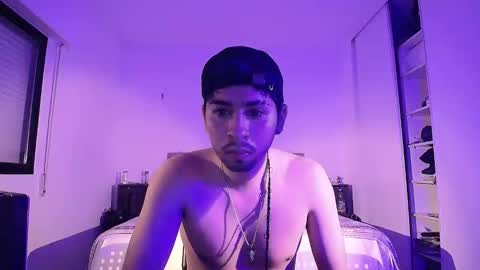 Snapshot of luxanee chatting on 10-18-25, 07:36 luxanee online show from 10-18-25, 07:36