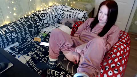 LuxDietrich online show from 02-12-25, 10:24