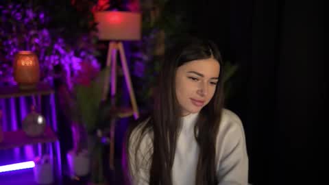 Snapshot of luxeavelyn chatting on 11-25-25, 11:43 luxeavelyn online show from 11-25-25, 11:43