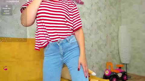 Lucie online show from 11-17-25, 02:12