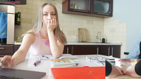 Snapshot of luxmur chatting on 12-09-24, 08:44 Becky and Andy online show from 12-09-24, 08:44