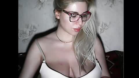 LuxSonyaStar online show from 01-22-25, 08:17