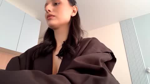 Snapshot of luxtemptress chatting on 03-15-26, 10:21 Aria online show from 03-15-26, 10:21