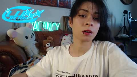 LuxxxTheFox online show from 09-10-25, 10:21
