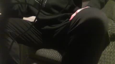 Snapshot of luxy77 chatting on 12-19-25, 10:44 luxy77 online show from 12-19-25, 10:44