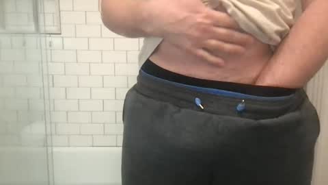 Snapshot of lvguynextdoor440656 chatting on 11-17-25, 04:57 lvguynextdoor440656 online show from 11-17-25, 04:57