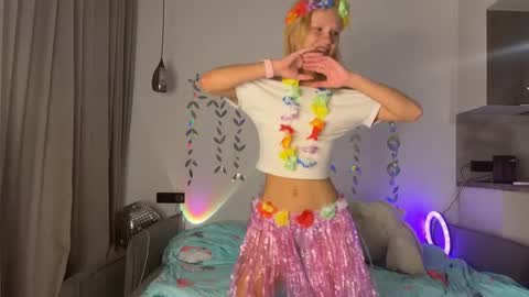 lxsundolyxl_ online show from 10-04-25, 03:26