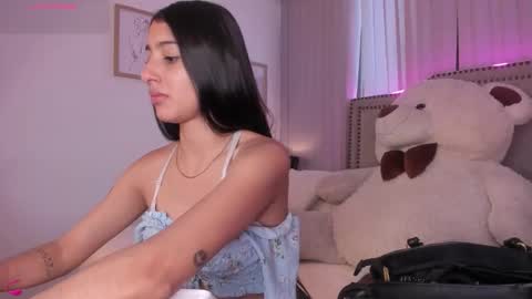 Snapshot of lya_brown chatting on 03-25-26, 11:27 lya_brown online show from 03-25-26, 11:27