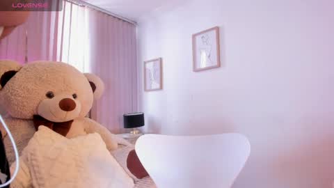 Snapshot of lya_brown chatting on 03-31-26, 01:22 lya_brown online show from 03-31-26, 01:22