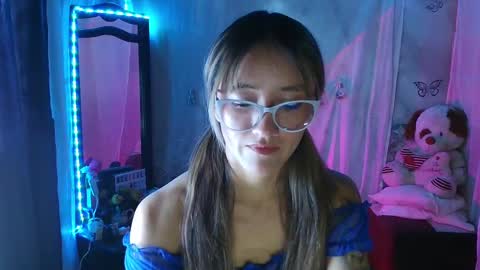 Call me Lia  online show from 10-06-25, 09:45