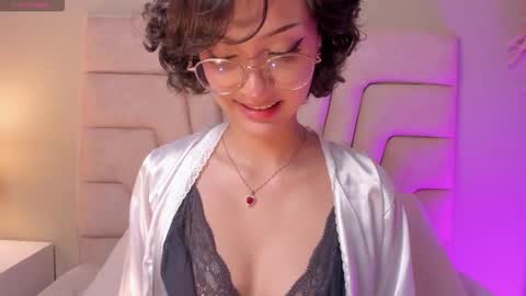 Lya Lee online show from 11-04-25, 07:13