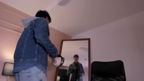 Lyan online show from 09-19-25, 08:09