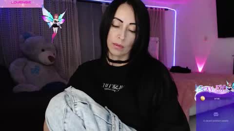 Snapshot of lyann_ chatting on 02-25-26, 05:39 Lyann online show from 02-25-26, 05:39