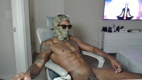 Snapshot of lybbxxx chatting on 10-16-25, 03:02 CumAgain online show from 10-16-25, 03:02