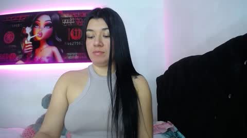 lyda   online show from 10-23-25, 04:12