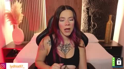 Jhuliet online show from 01-18-25, 02:36