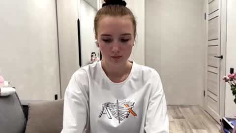 Snapshot of lydiatrowell chatting on 10-18-25, 12:17 Carolina online show from 10-18-25, 12:17