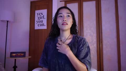 Lyhana Lee online show from 11-20-25, 02:06