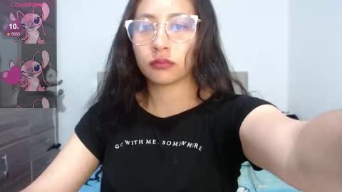 lylah_blue1 online show from 09-17-25, 12:40