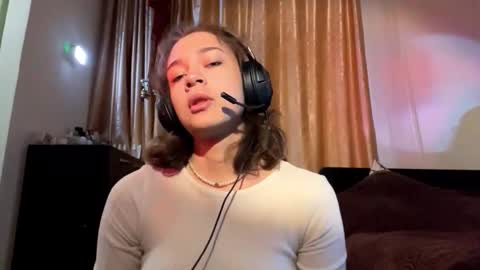 Viola online show from 10-02-25, 05:14