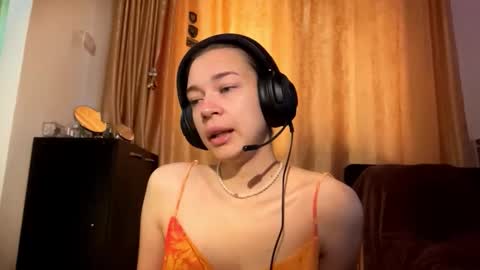 Viola online show from 10-06-25, 05:16