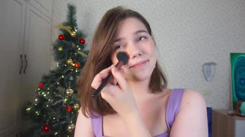 Snapshot of lyle_art chatting on 12-26-24, 03:06 hi im Lyle online show from 12-26-24, 03:06