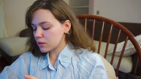 Snapshot of lyle_art chatting on 02-05-25, 03:13 hi im Lyle online show from 02-05-25, 03:13