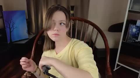 Snapshot of lyle_art chatting on 03-11-25, 03:16 hi im Lyle online show from 03-11-25, 03:16