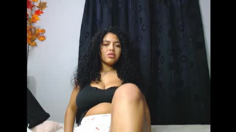 lylii_evans online show from 10-15-25, 10:21