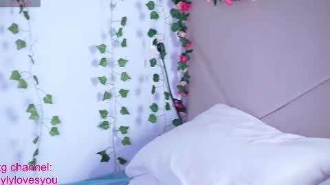 Lyly   online show from 10-11-25, 05:39