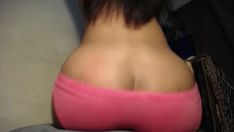 Snapshot of lyn_vegas chatting on 12-17-25, 12:05 lyn vegas online show from 12-17-25, 12:05