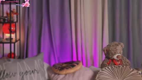 Lynda online show from 10-21-25, 05:08