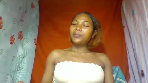 lyndah19 online show from 01-17-26, 04:11