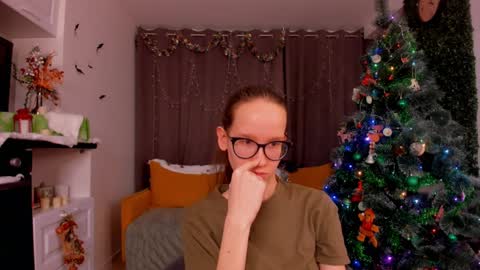 Sara online show from 01-08-25, 01:42