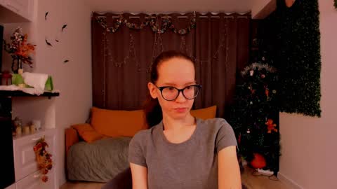 Sara online show from 01-11-25, 04:14
