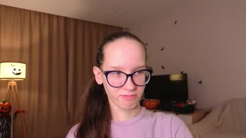 Sara online show from 11-12-25, 04:18