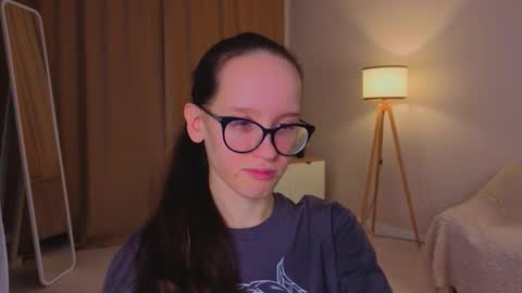 Sara online show from 12-20-25, 04:14