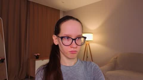 Sara online show from 03-17-26, 04:10