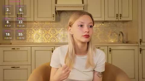 Snapshot of lynettedendy chatting on 09-12-25, 03:12 Hello there Im Eva3 Im new model here online show from 09-12-25, 03:12