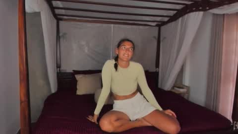 Snapshot of lynn_jackson chatting on 11-15-25, 08:55 LYNN online show from 11-15-25, 08:55