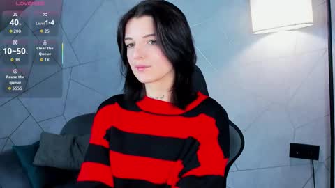 Snapshot of lynn_martin chatting on 11-08-25, 01:06 Lynn online show from 11-08-25, 01:06